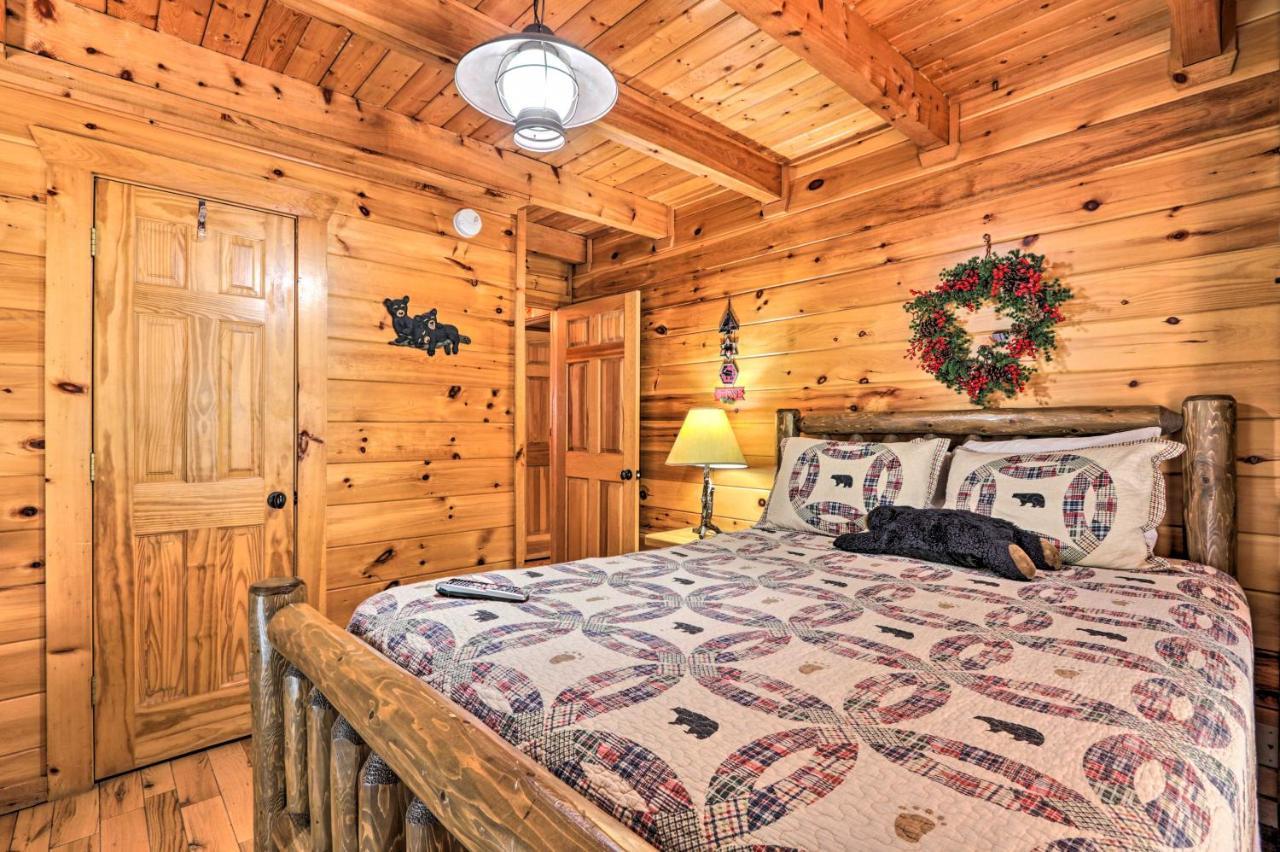 Pigeon Forge Getaway With Covered Patio And Hot Tub! Exterior photo