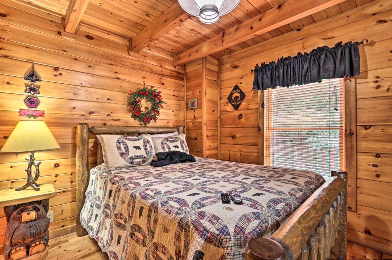 Pigeon Forge Getaway With Covered Patio And Hot Tub! Exterior photo