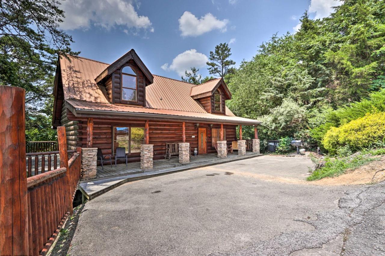 Pigeon Forge Getaway With Covered Patio And Hot Tub! Exterior photo